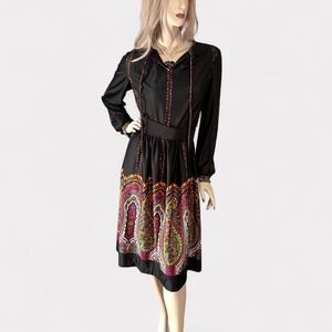 1970s Vintage Paisley Border Dress - Black Psychedelic Boho Midi Size M